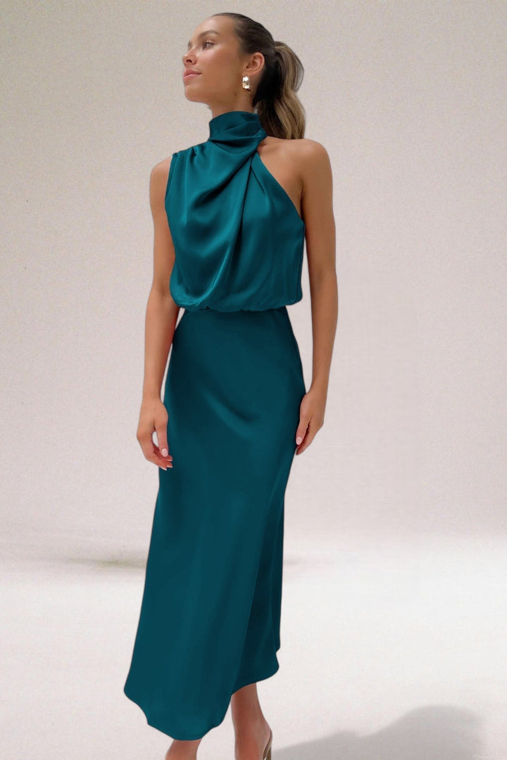 Giselle - Elegant Halter Neck Dress