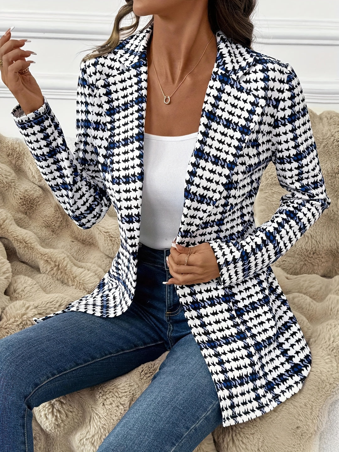 Cloe - Elegant Women&