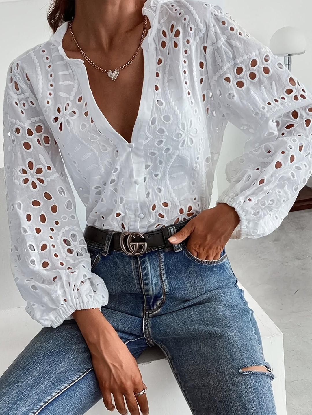 Elise - White Floral Long-Sleeve Blouse