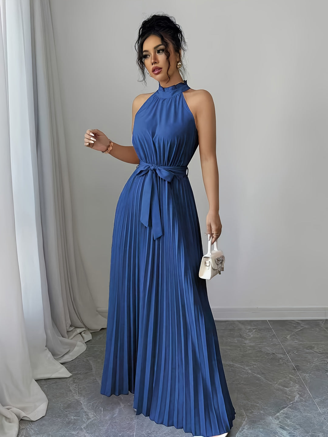 Rose - Sleeveless Pleated Waist-cinching Maxi Dress