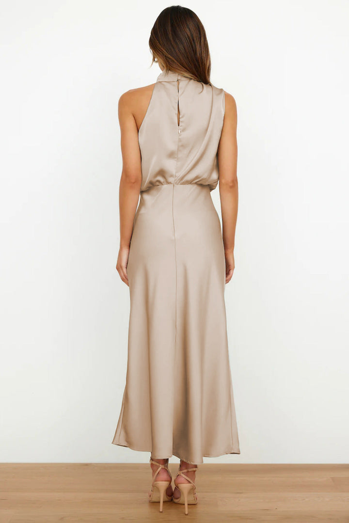 Mariana - Elegant Halter Formal Maxi Dress