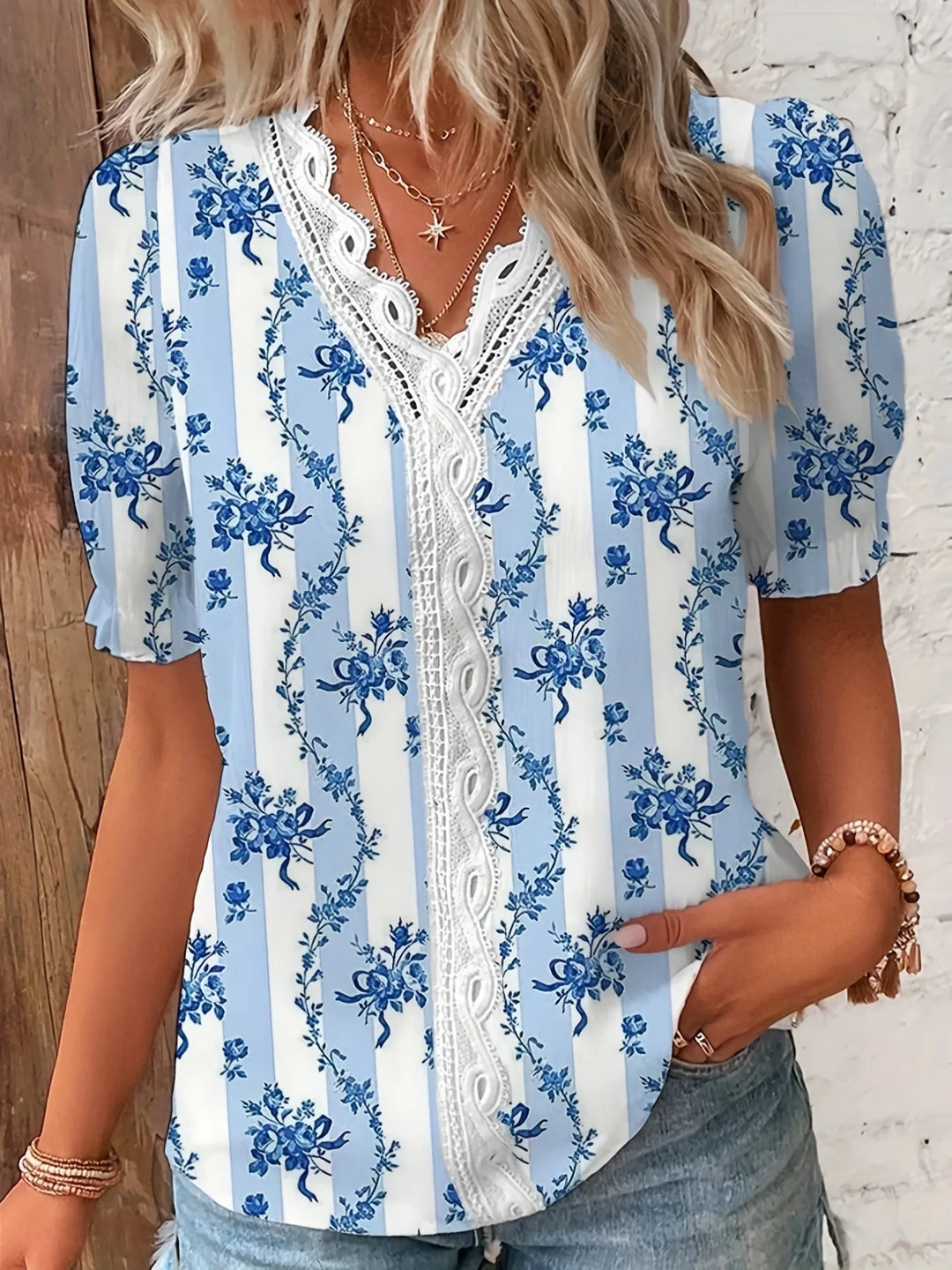 Joann - Comfortable Floral Lace V-Neck Blouse