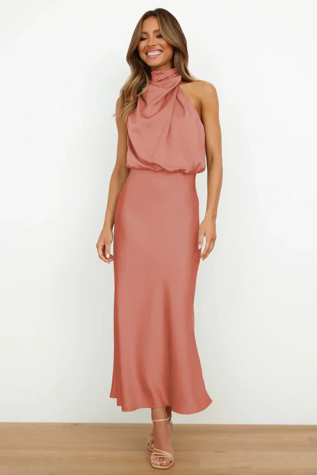Mariana - Elegant Halter Formal Maxi Dress