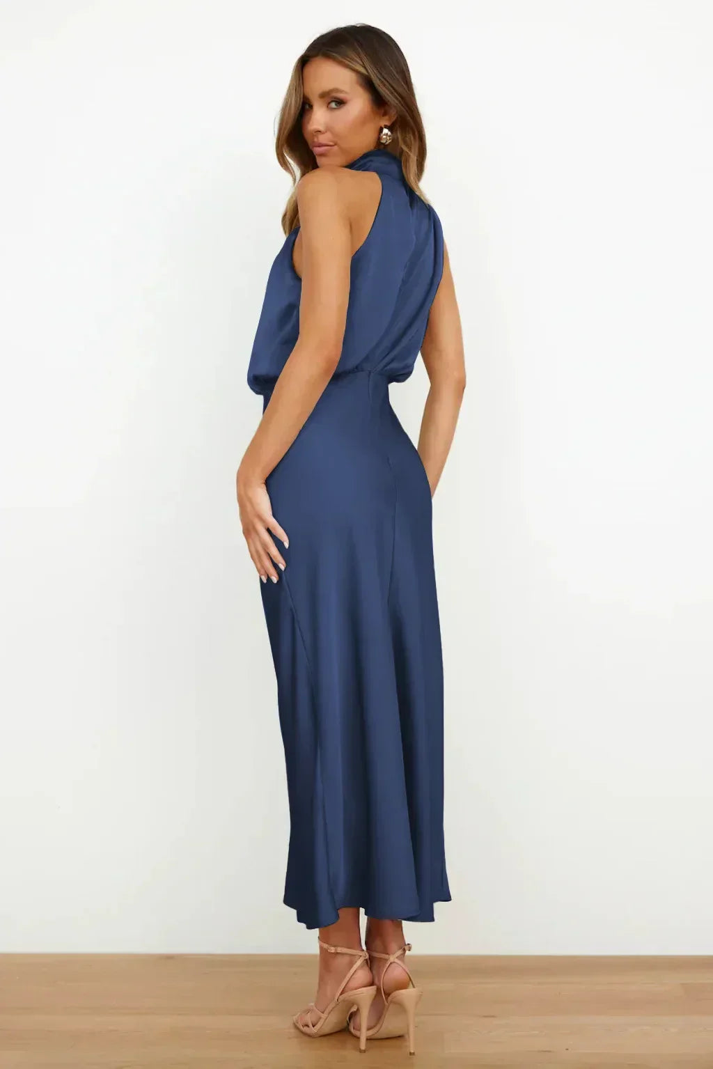 Mariana - Elegant Halter Formal Maxi Dress