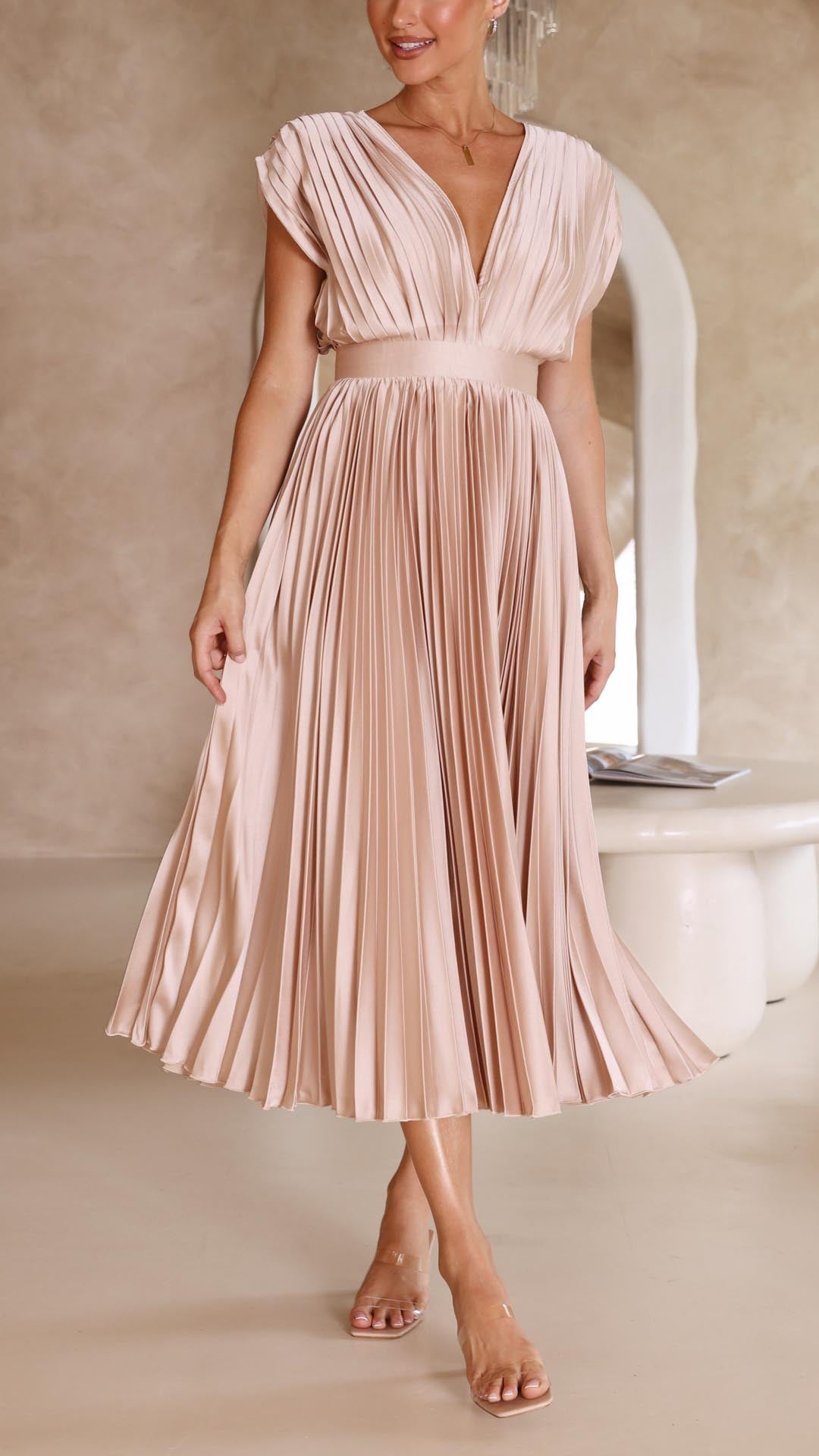 Maria - Elegant Pleated Maxi Dress