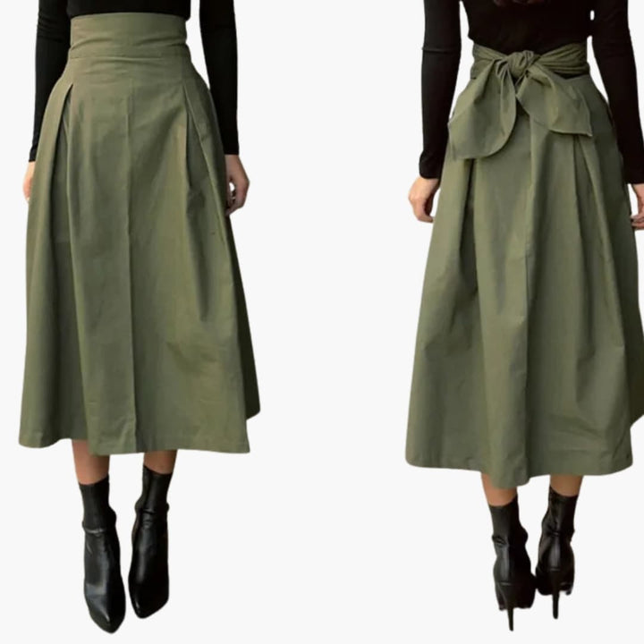 Slina - Pleated Skirt with High Waist and Bow Detail