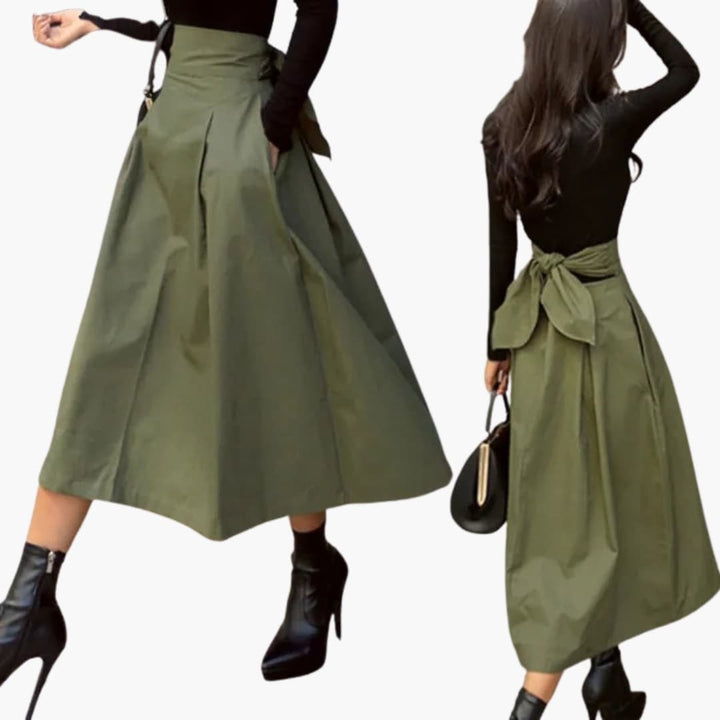 Slina - Pleated Skirt with High Waist and Bow Detail