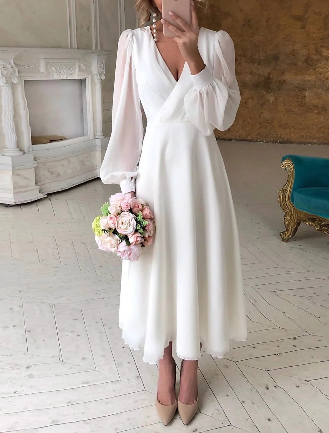 Cloe - Elegant Long Sleeve Flowing Wedding Dress
