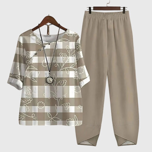 Alessia - Comfortable Two Piece Summer Set