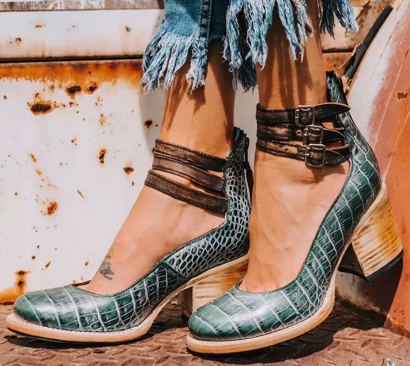 Eva - Elegant and Comfortable Wedge Sandals